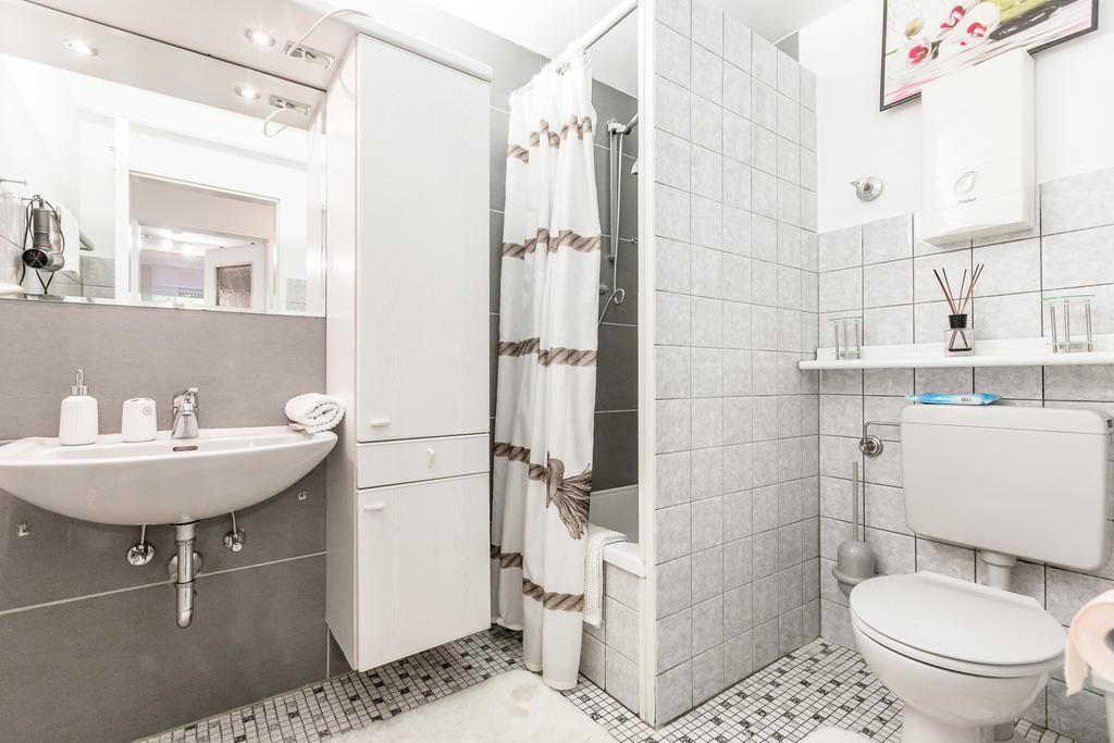 Apartments Нойс Номер фото